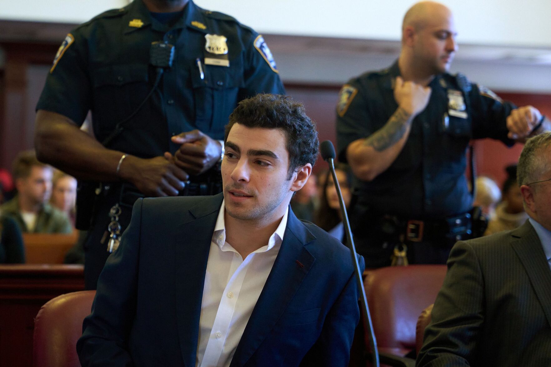 Federal Ruling Removes Death Penalty Threat in Mangione’s UnitedHealthcare CEO Murder Case