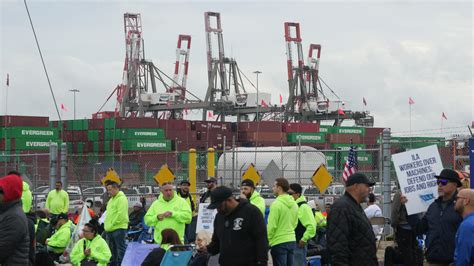 Kyiv’s Port Shutdowns Trigger $2 Billion Agricultural Losses According to Official Estimate