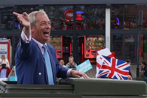 Farage Secures Landslide Victory in Clacton By-Election Amid ‘People vs. Establishment’ Campaign